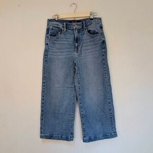 GAP wide leg cropped jeans women's size 12 medium wash